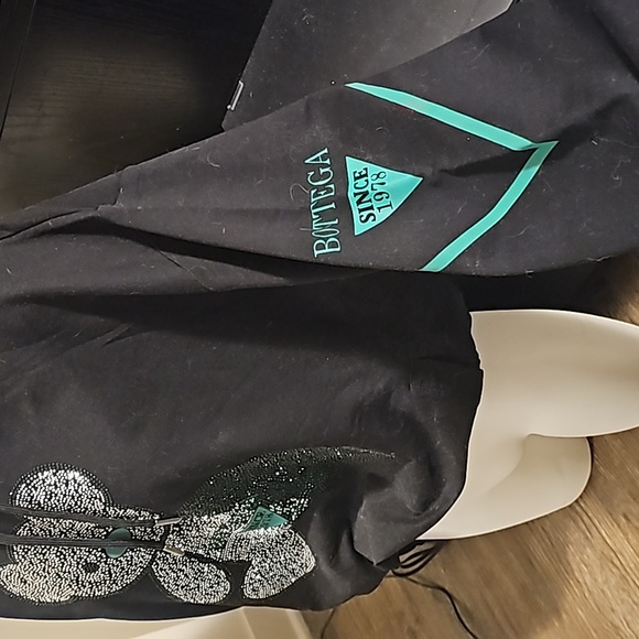 Sweater and pants - Picture 2 of 2